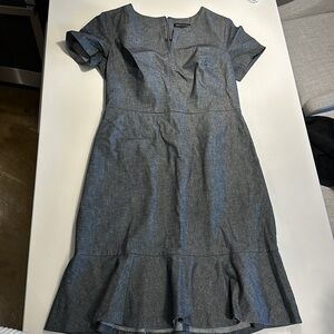 Banana Republic gray capped shoulder dress